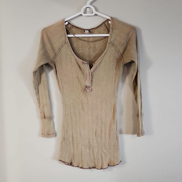 Free People Tops - Free people medium top we the free henley